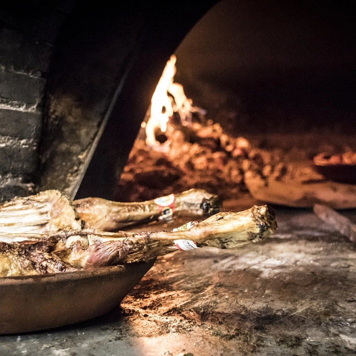 El lechazo asado de Castilla y León tendrá su sello de Correos